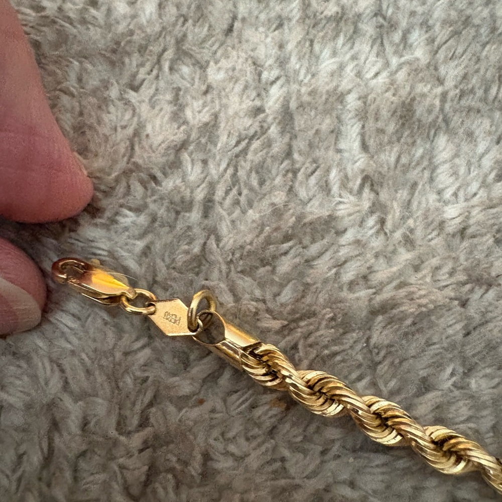 GUC Stamped 14k gold rope necklace. 20 inches long - Picture 10 of 14